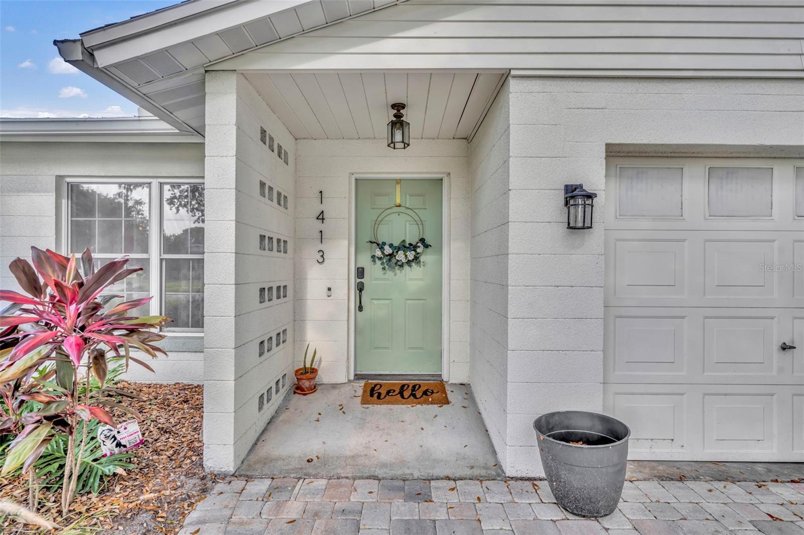 Property Photo: 1413 Moselle Avenue FL 32807