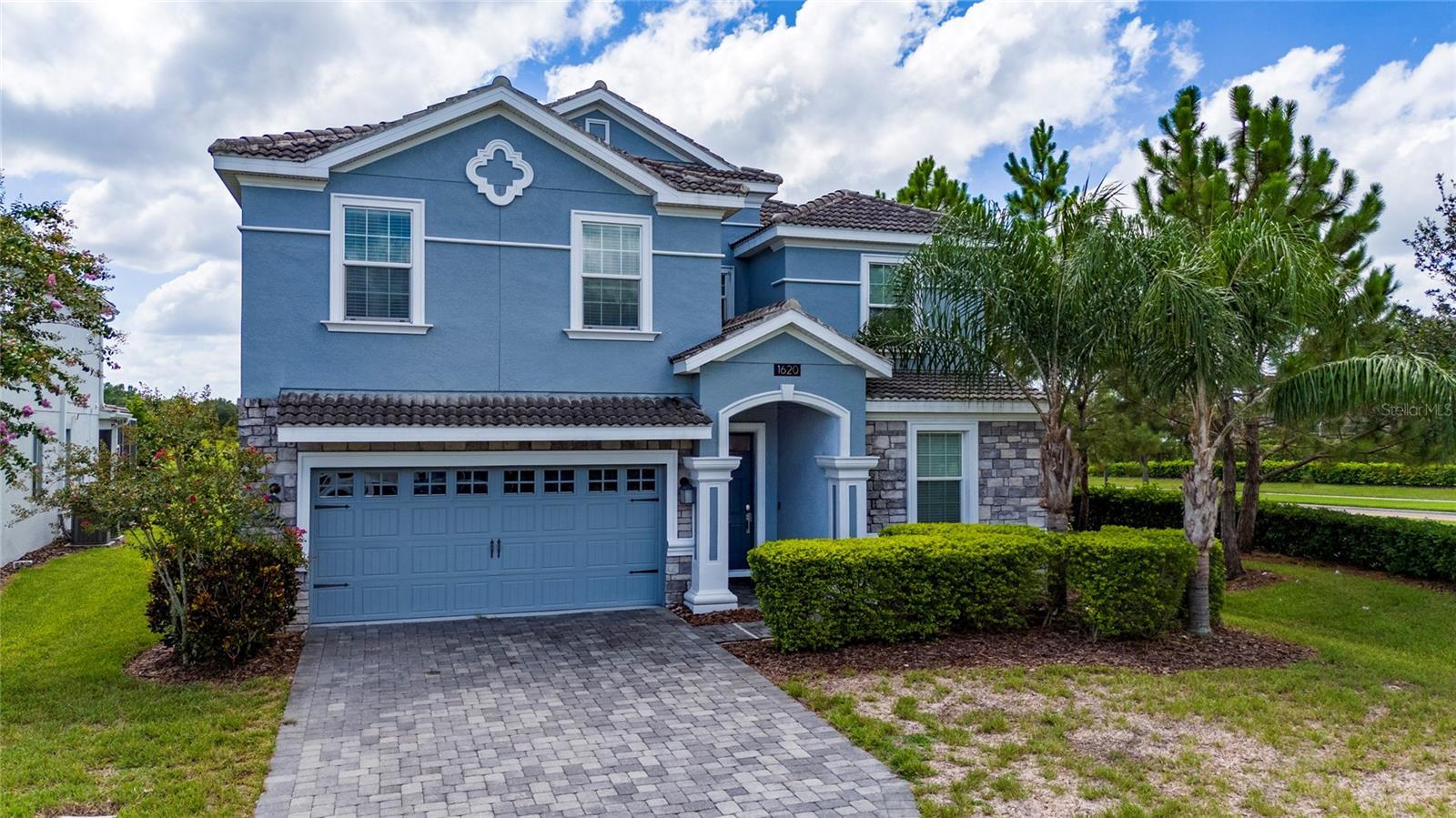 Property Photo: 1620 Maidstone Court FL 33896