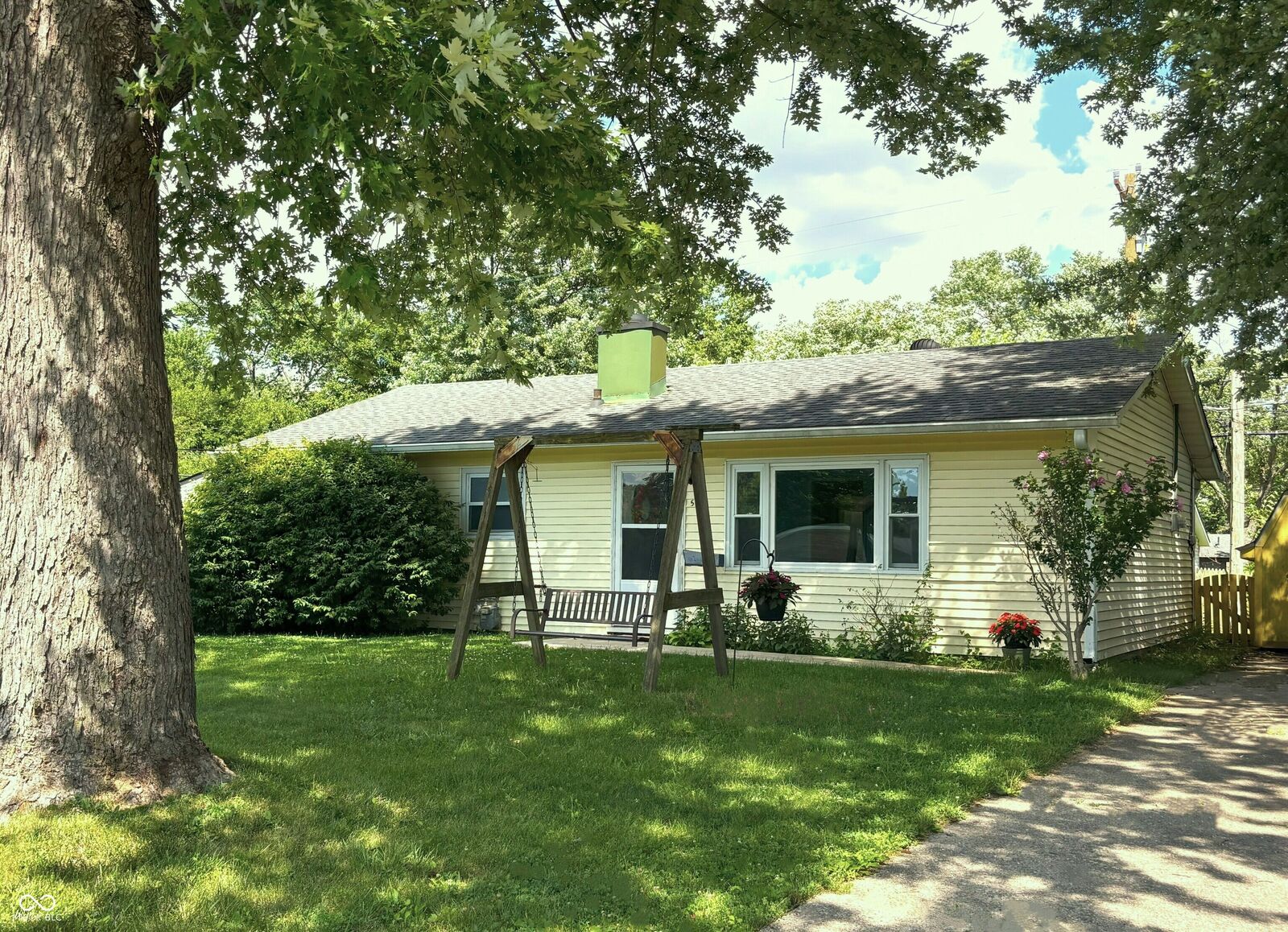 Property Photo: 517 Sawmill Road IN 46184