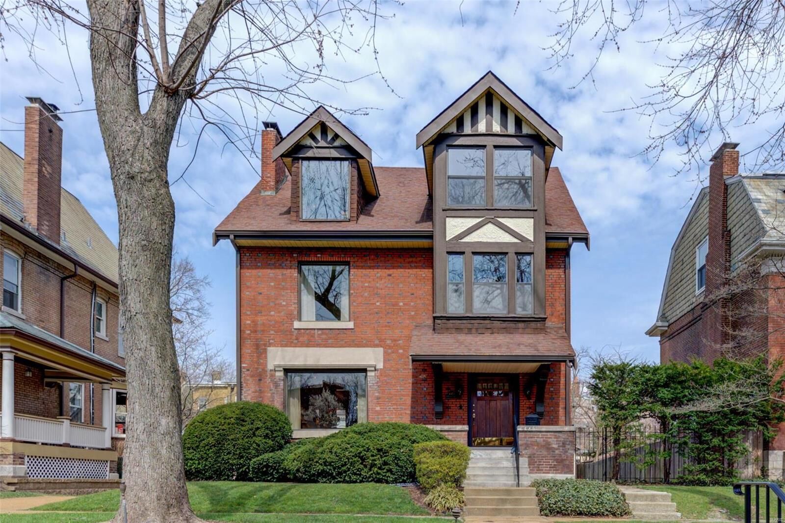 Property Photo:  4467 McPherson Avenue  MO 63108 