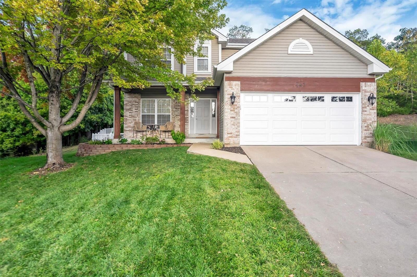 Property Photo: 547 Bluffs View Court MO 63025