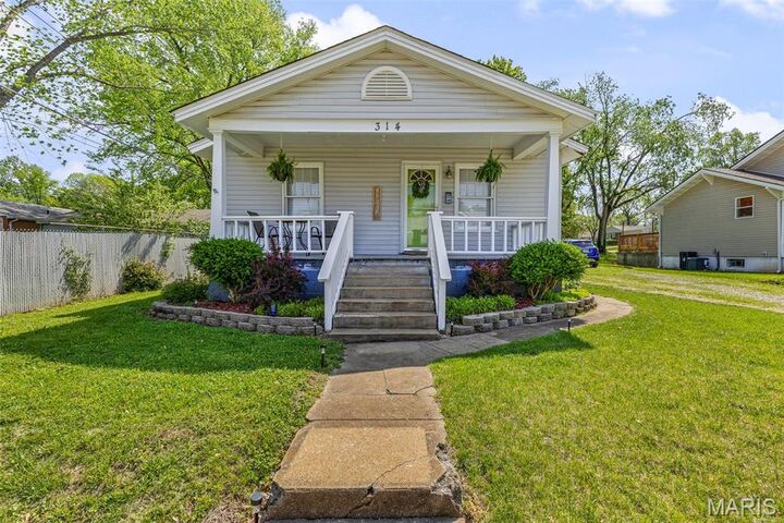 314 S Carleton Street  Farmington MO 63640 photo
