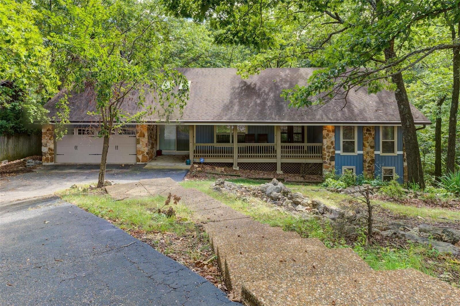 Property Photo: 1607 Bardman Court MO 63049