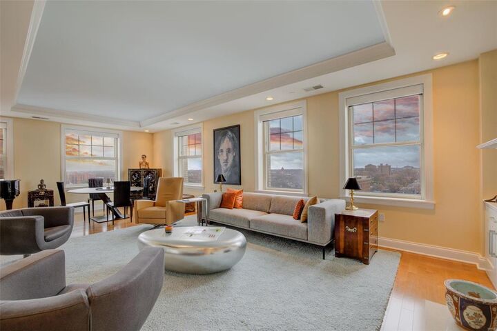 232 N Kingshighway Boulevard 1409  St Louis MO 63108 photo
