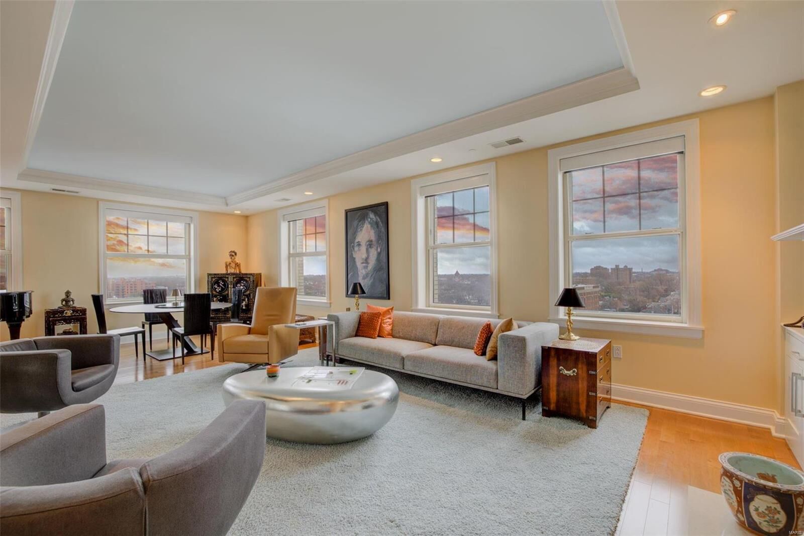 Property Photo:  232 N Kingshighway Boulevard 1409  MO 63108 