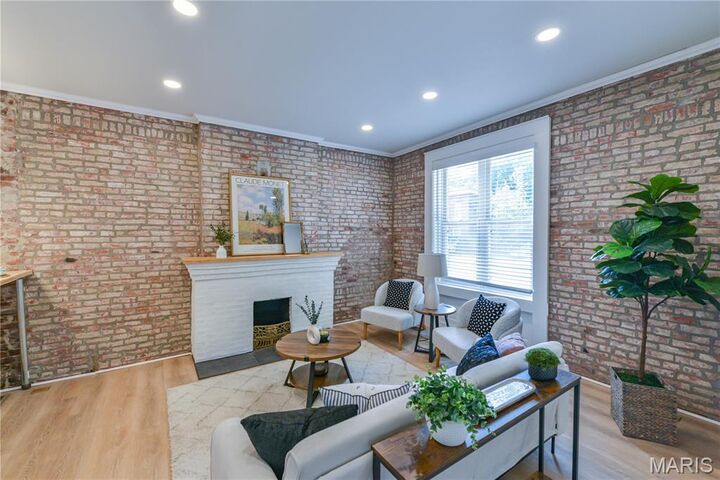 Property Photo: 4201 Connecticut Street MO 63116