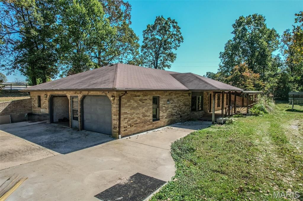 Property Photo:  21181 Highway B  MO 65536