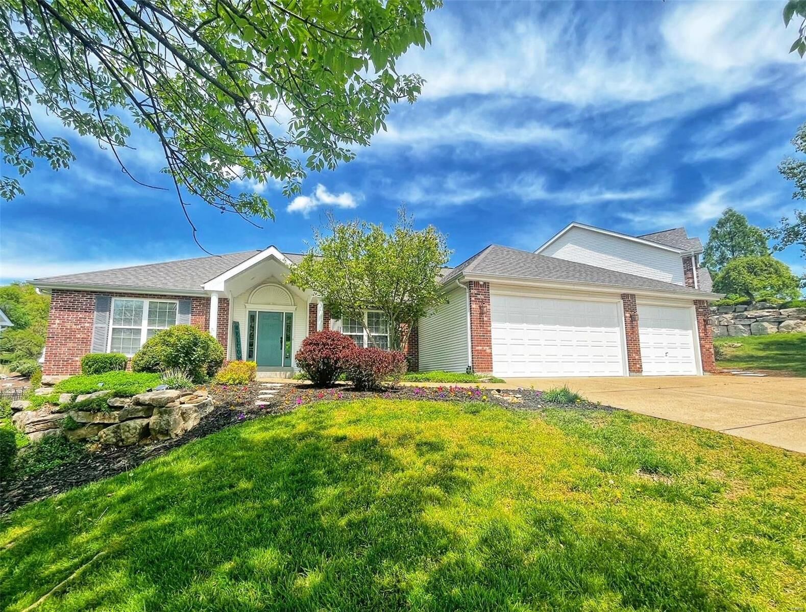 Property Photo: 16865 Enderbush Lane MO 63025