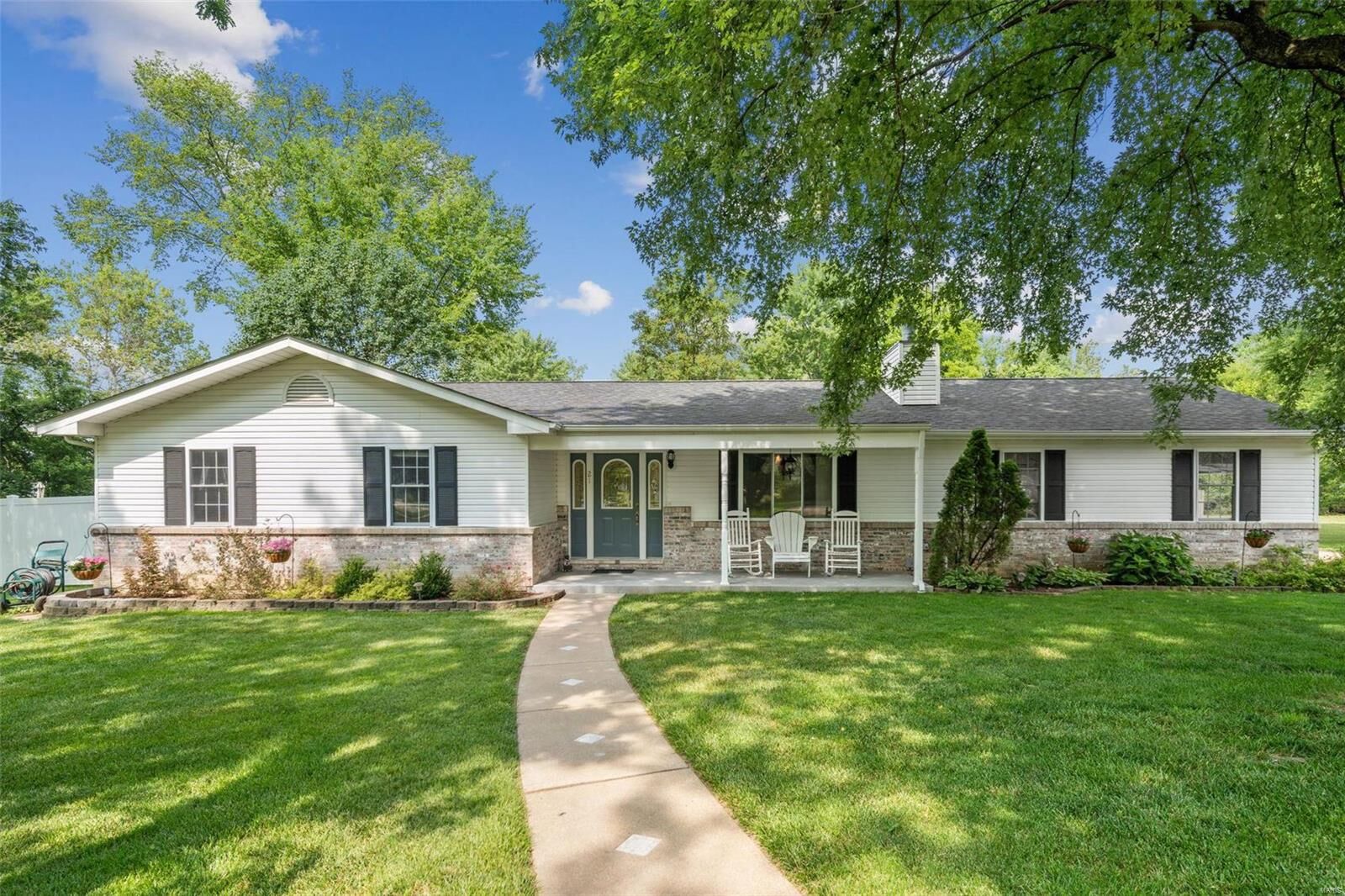Property Photo:  21 Millwell Drive  MO 63043 