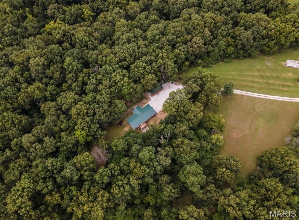 Property Photo:  17102 Liberty Ridge Road  IL 62037 
