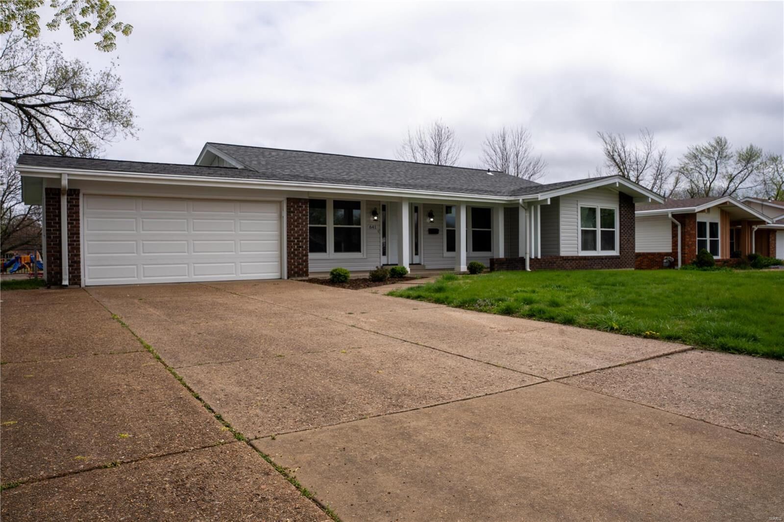 Property Photo:  641 Coachway Lane  MO 63042 