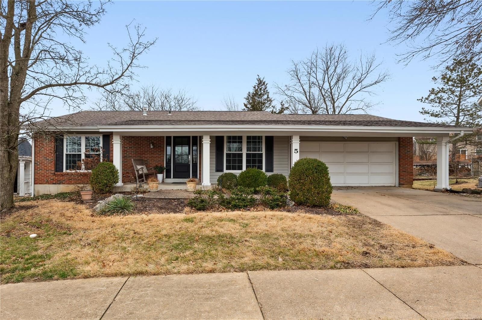 Property Photo: 5 Foxcliff Court MO 63011