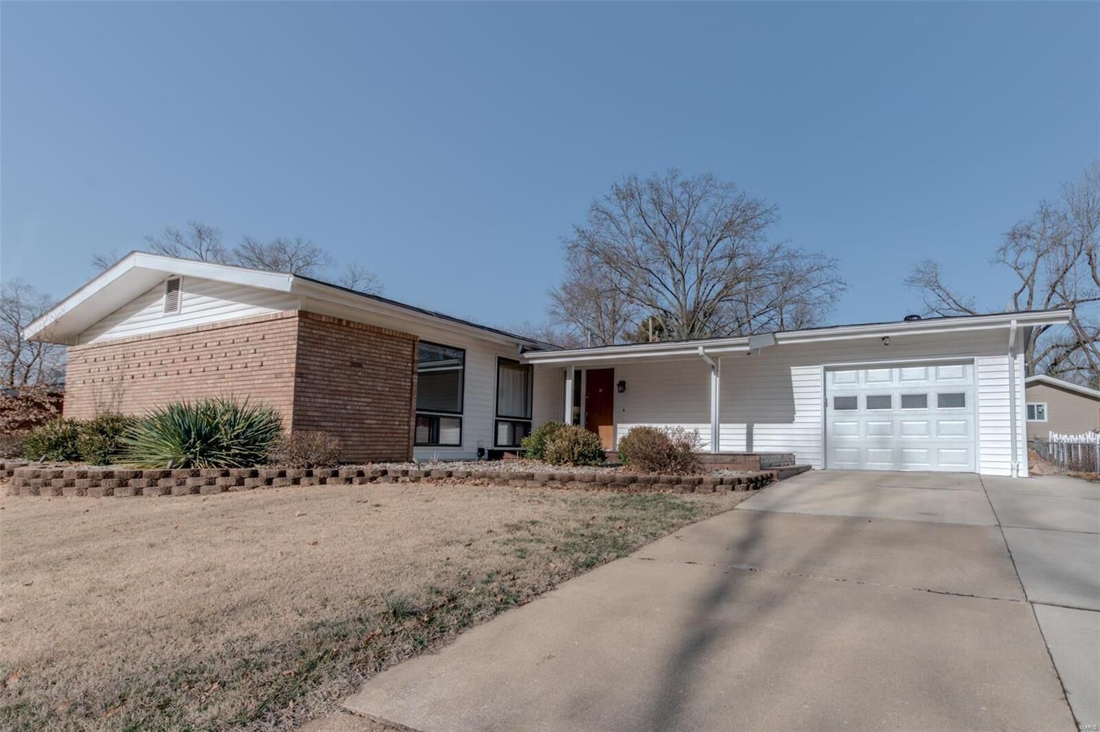 Property Photo: 1675 Rathford Drive MO 63146