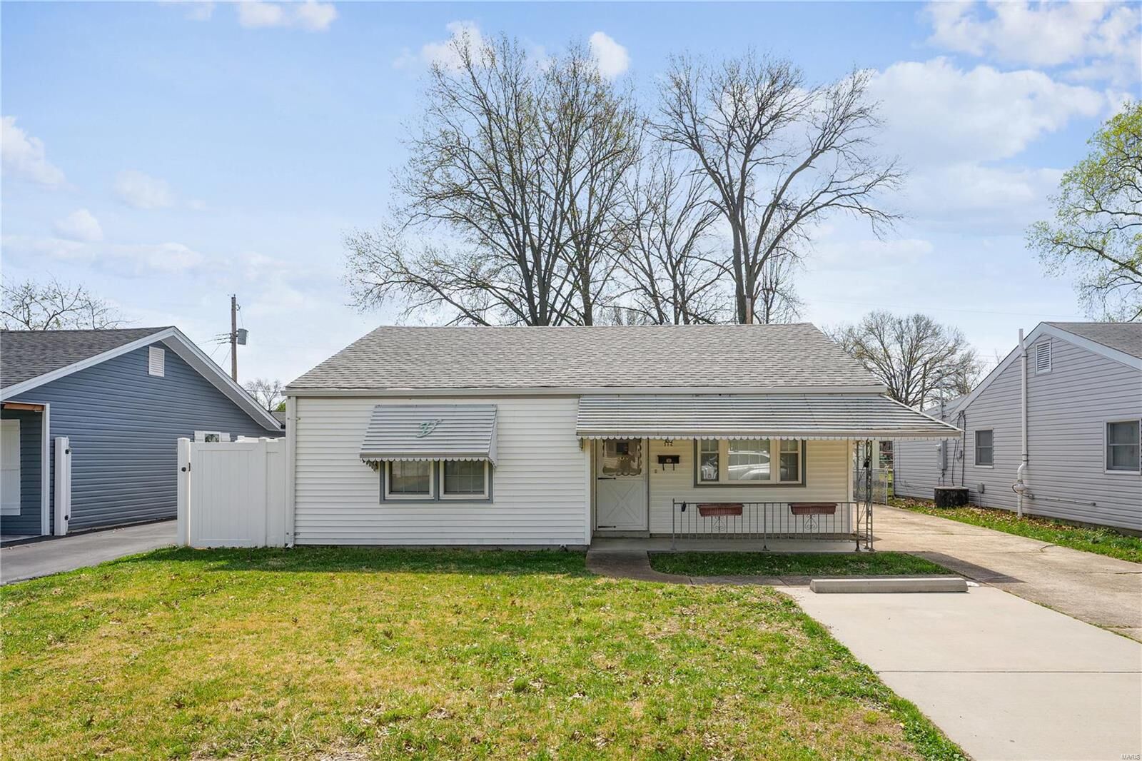 Property Photo:  112 Union Road  MO 63123 