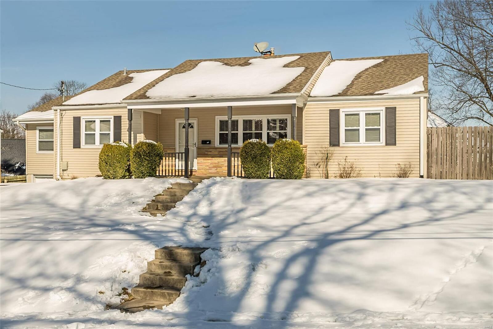 Property Photo:  241 Barter Avenue  MO 63122 