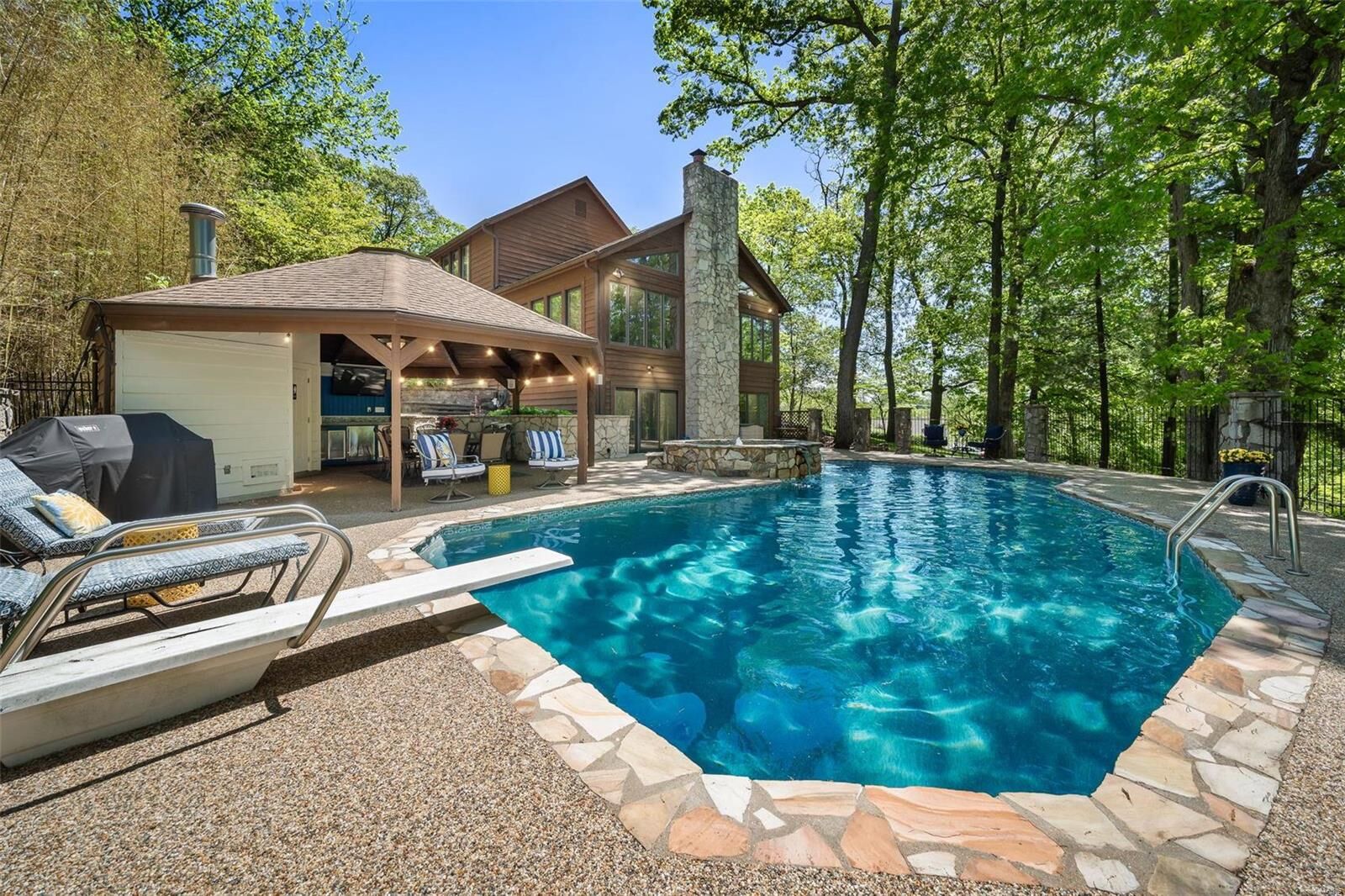 Property Photo: 2208 Ridgley Woods Drive MO 63005