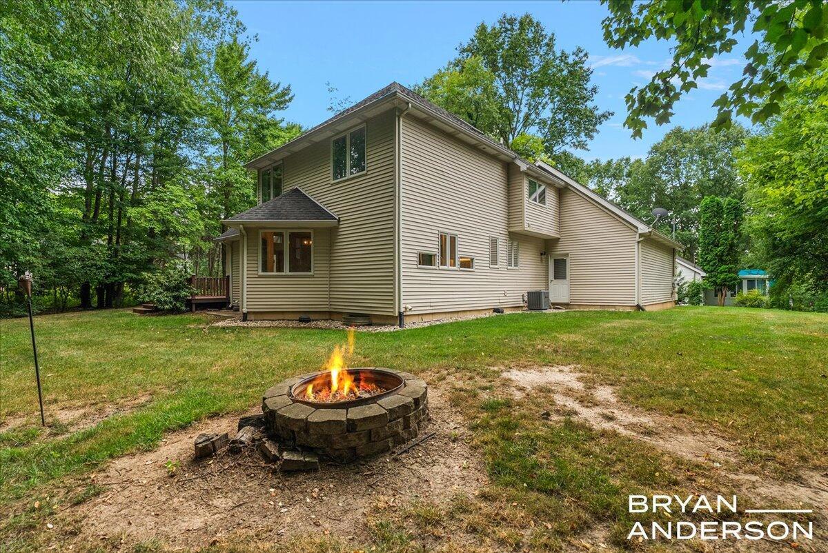 Property Photo: 1111 Lasalette Drive SE MI 49546