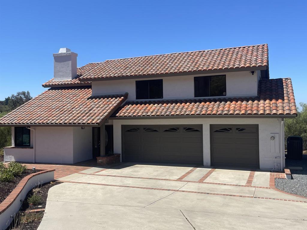 Property Photo:  3453 Via Loma Vista  CA 92029 
