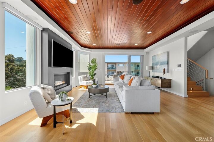 Property Photo: 36 15th Street CA 90254