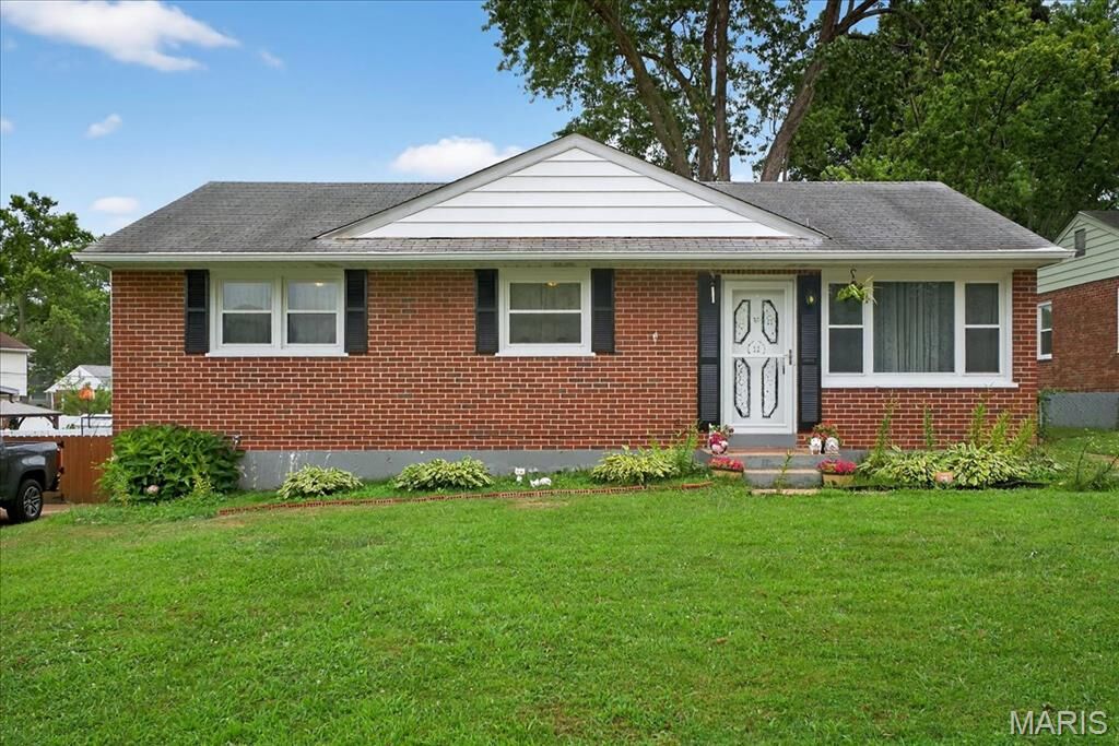 Property Photo: 10814 Galena Court MO 63123