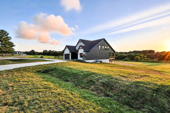 Property Photo:  230 Hall Ct  TN 37010 