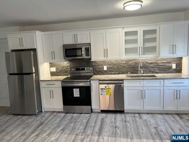Property Photo:  300 Park Street 1E  NJ 07601 