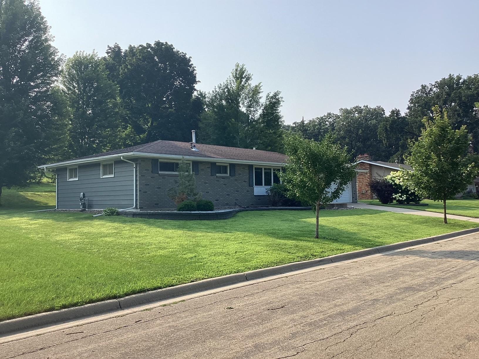Property Photo:  303 Crescent Drive  MN 56007 