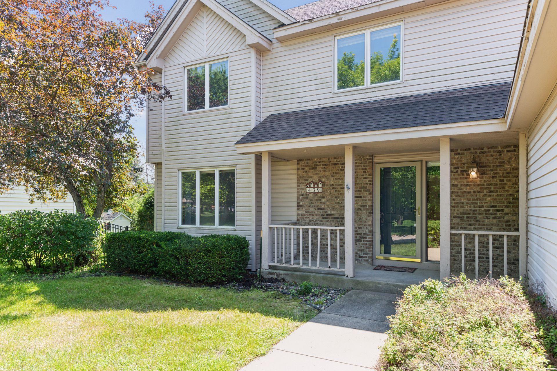 Property Photo: 439 Ridge Lane MN 55318