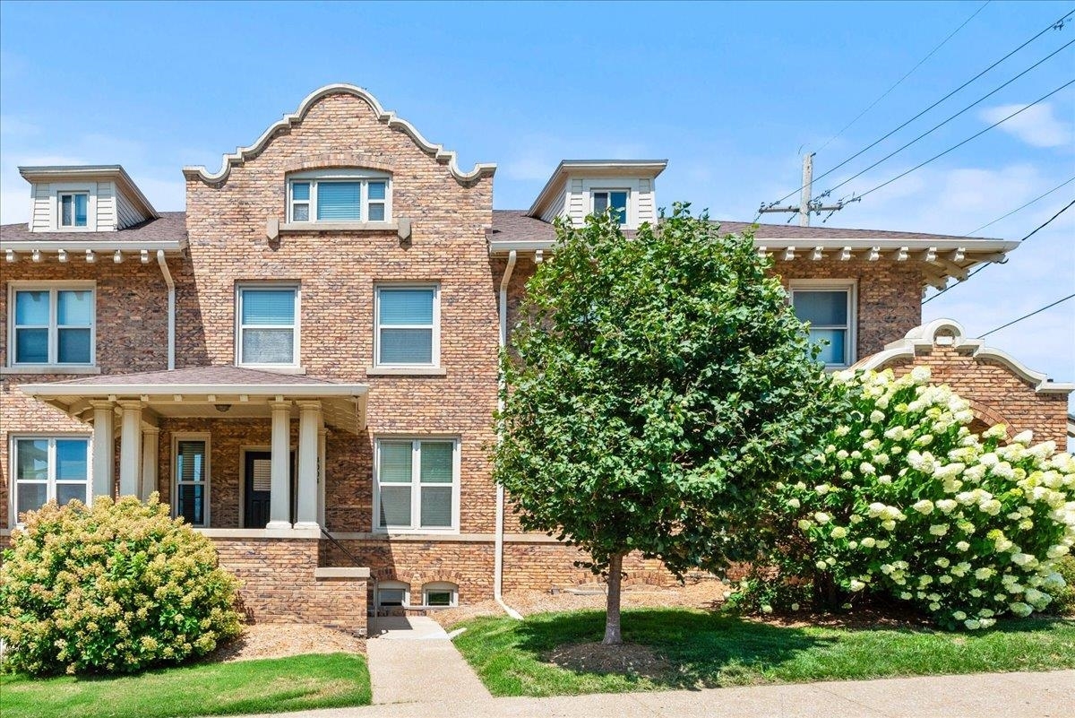 4004 Harney Street  Omaha NE 68106 photo