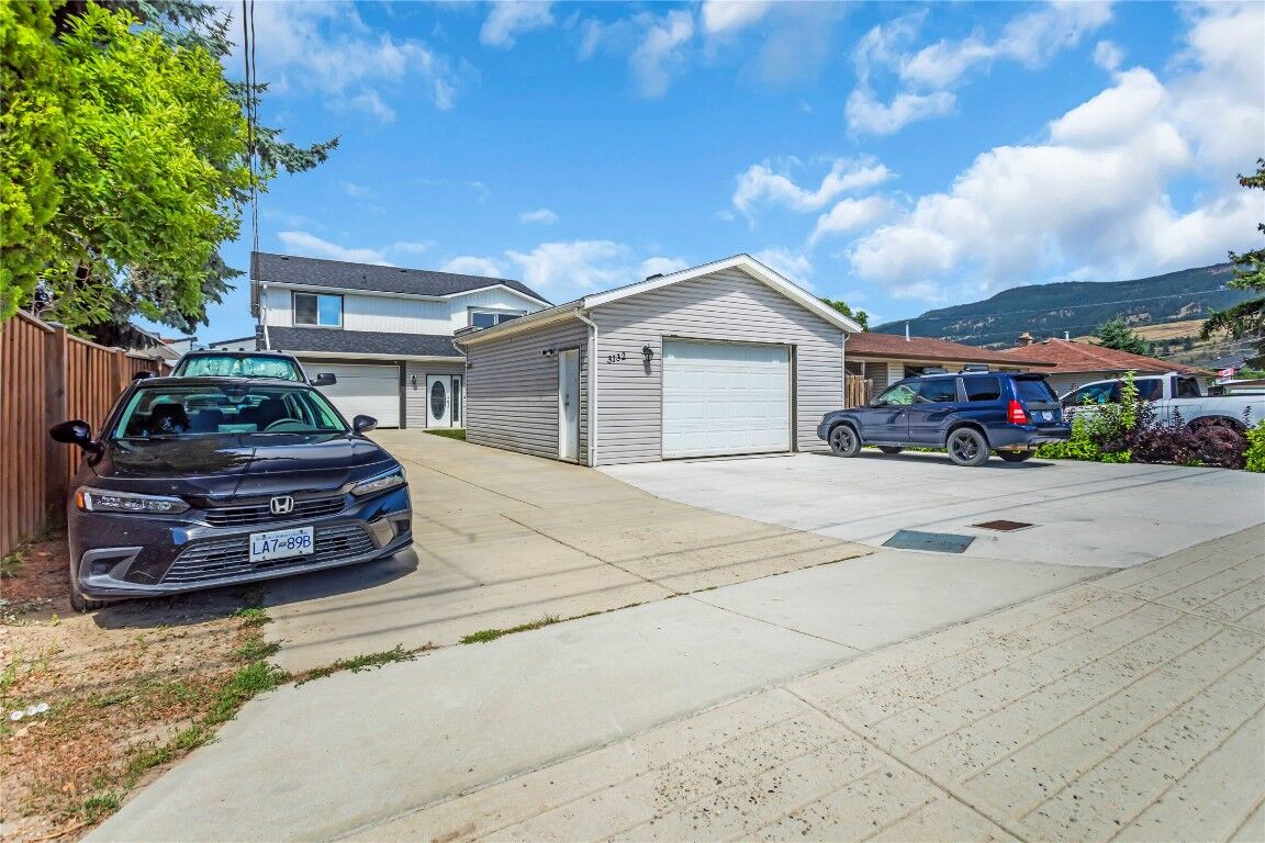 Property Photo: 3132 Woodsdale Road BC V4V 1X8