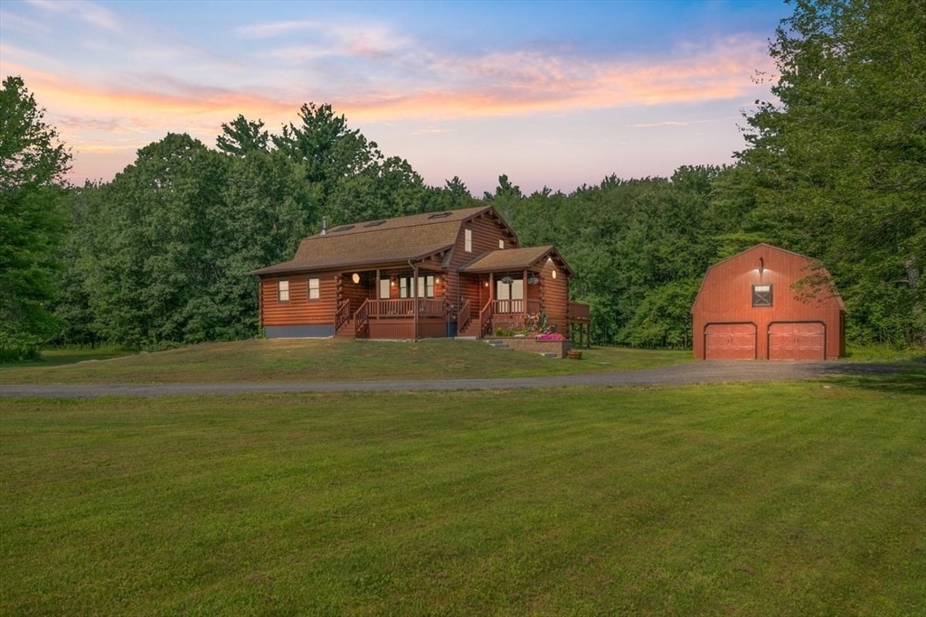 Property Photo:  1131 N Broadway  MA 01832 