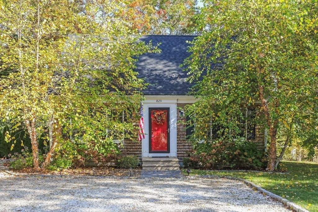 Property Photo:  825 Cotuit  MA 02649 