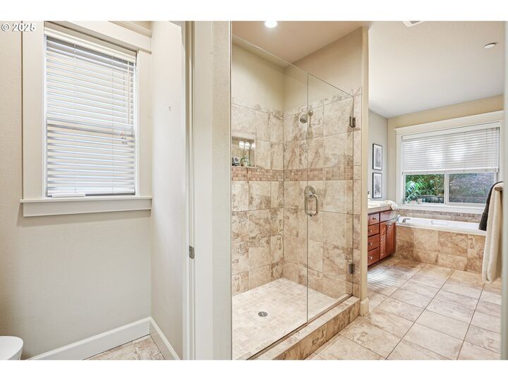Property Photo: 8112 SW 61st Ave OR 97219
