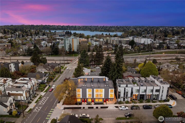 Property Photo: 7007 9th Avenue NE WA 98115