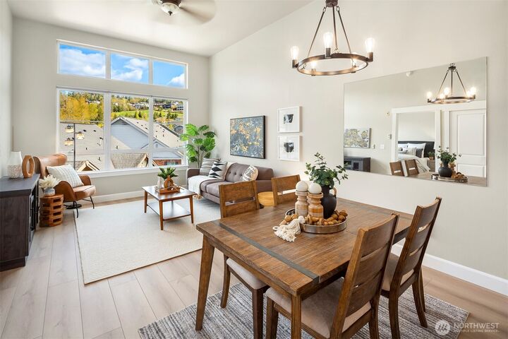 Property Photo:  1840  25th Avenue NE 412  WA 98029 