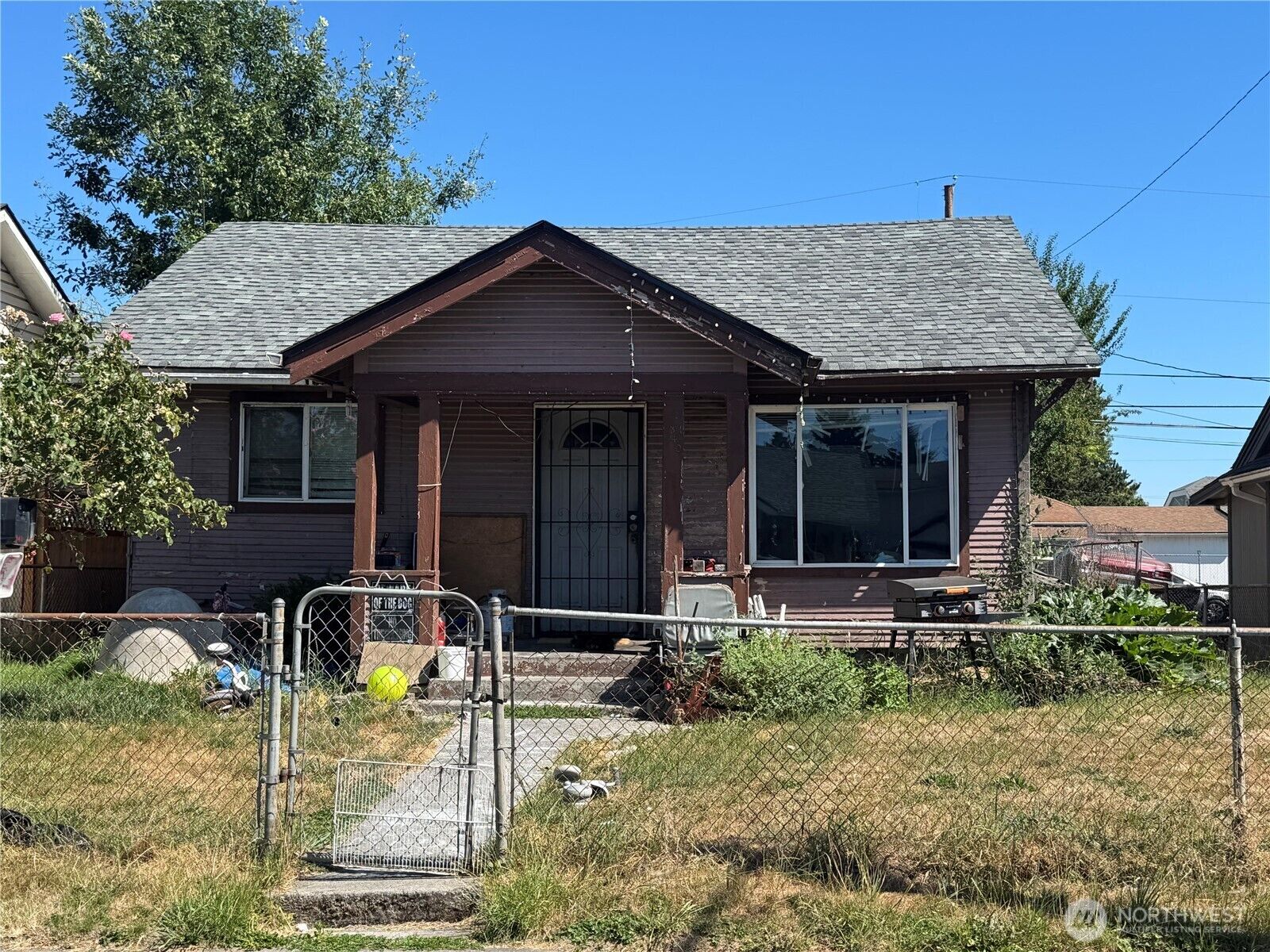 Property Photo:  340  17th Avenue  WA 98632 