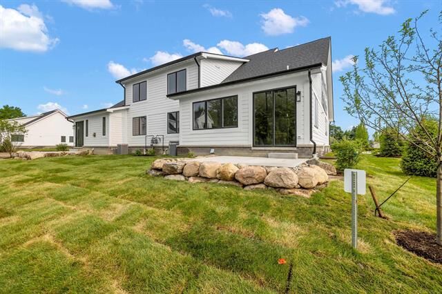 Property Photo:  5874 Heights Drive  MI 48314 