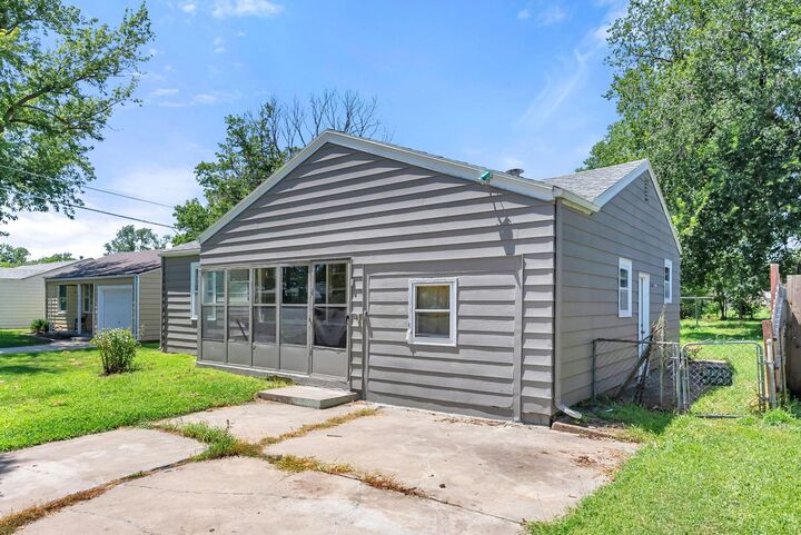Property Photo: 2181 S Wallace St KS 67218-5419