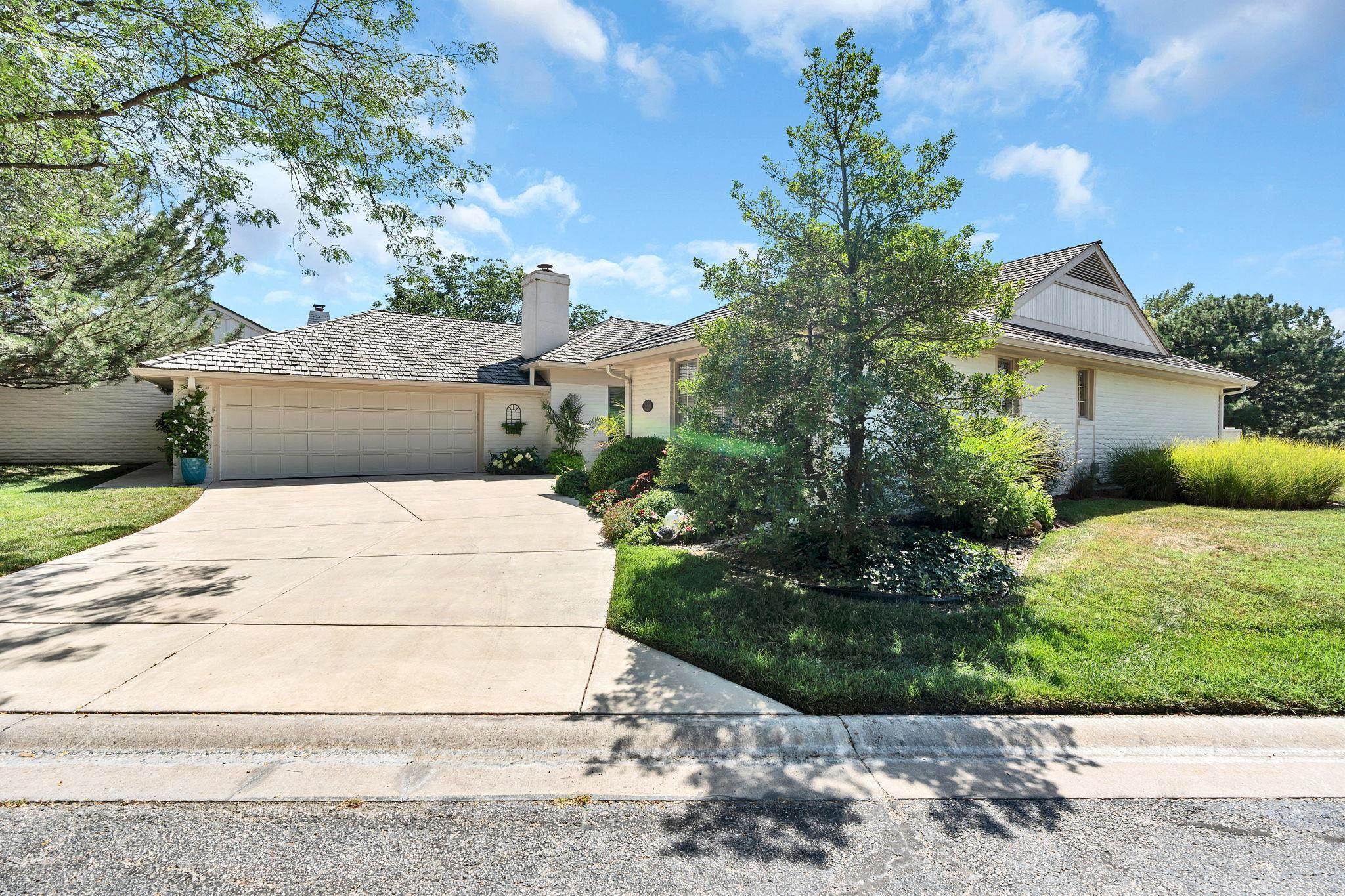 Property Photo: 1440 N Gatewood #37 KS 67206