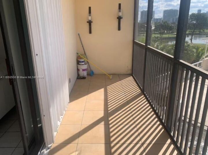 Property Photo: 20379 W Country Club Dr 437 FL 33180