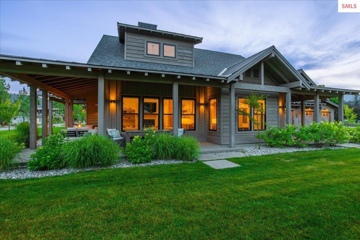 Property Photo: 428 W Beach Court ID 83825