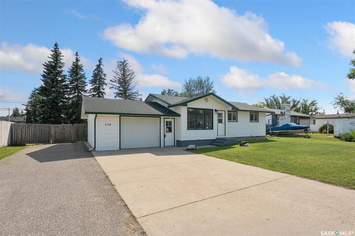 Property Photo: 114 2nd Street S SK S0K 2T0