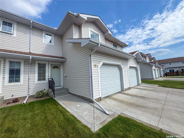 1620 Olive Diefenbaker Drive 16  Prince Albert SK S6V 1C5 photo