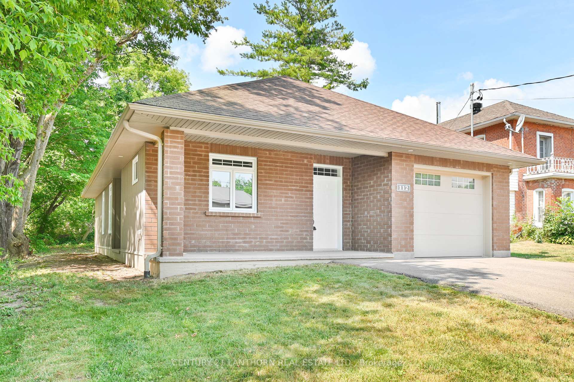 Property Photo:  112 Rollins Street  ON K0K 2K0 