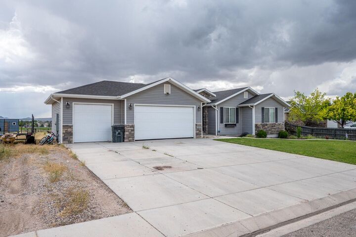 Property Photo: 5203 1425 E5203 Tomahawk Dr UT 84721