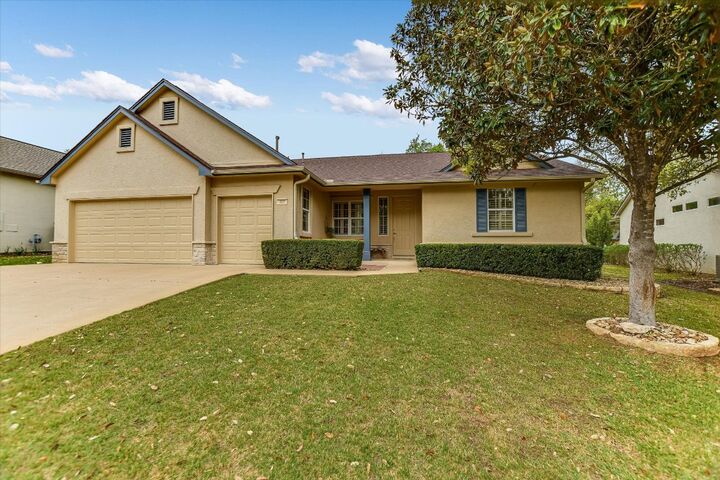 Property Photo: 202 Whippoorwill Cove TX 78633