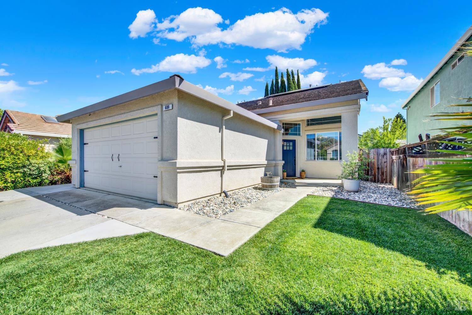 Property Photo: 608 Edenderry Drive CA 95688