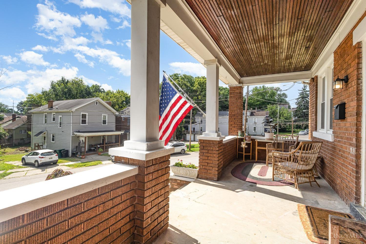 Property Photo: 1605 Ross OH 45205