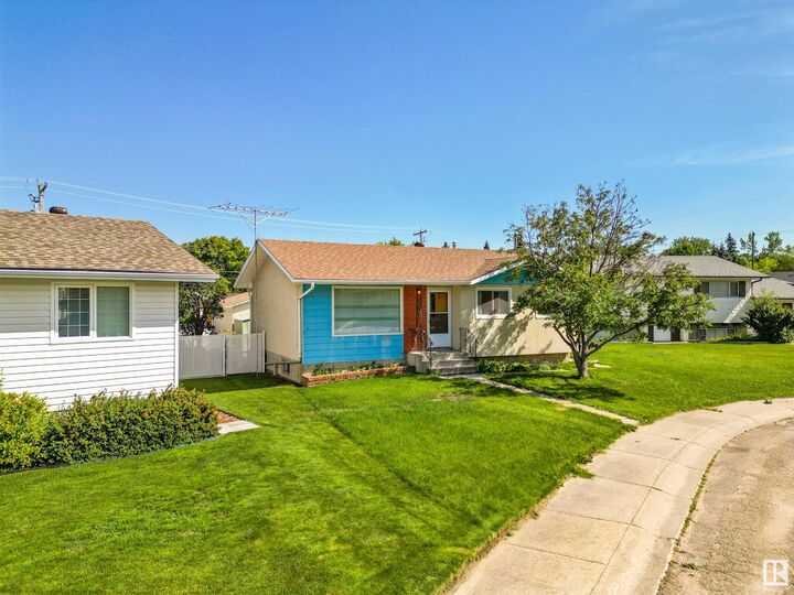 Property Photo: 5411 49B Street AB T7A 1A2