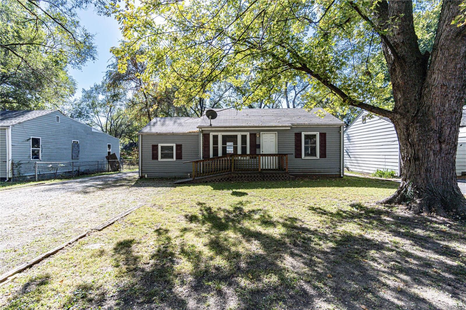 Property Photo: 1220 Williams Street IL 62206